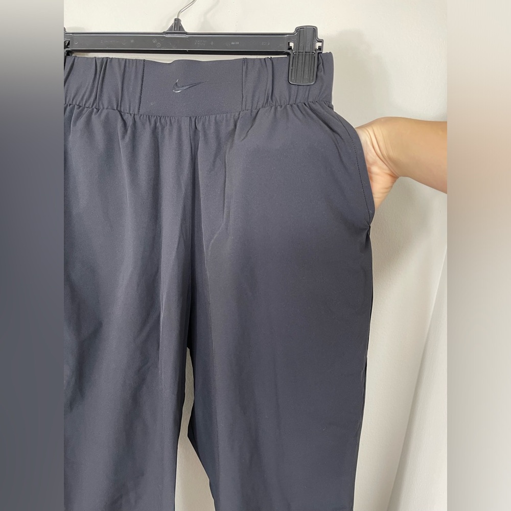 Nike Bliss Luxe Black High Rise Training Woven Jogger Pants Size S - Picture 8 of 14